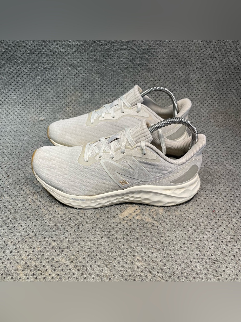 New Balance Fresh Foam Arishi v4 White Running Shoes Size 10 Women’s
